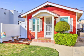 8 Mi to Aquarium Long Beach Bungalow with Patio!